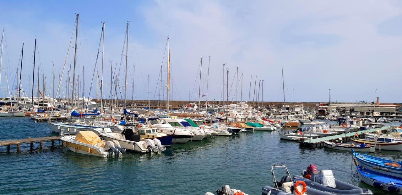 Appartamento In Centro Storico San Remo Kültér fotó